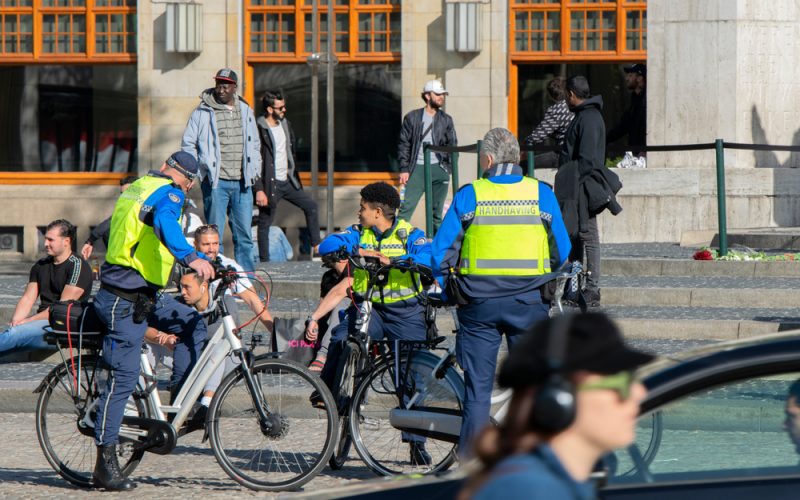 Beveiligers in staat handhaven coronaregels